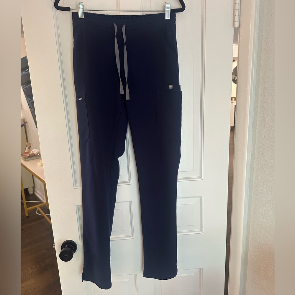 FIGS Women’s Yola XS tall skinny scrub pants